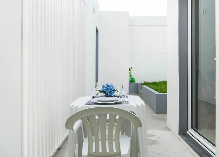 Casa Antero Quental- Anexo * Πόντα Ντελγκάντα